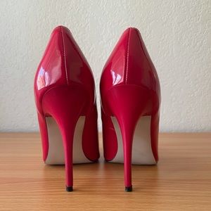 Madden Girl Red Pumps